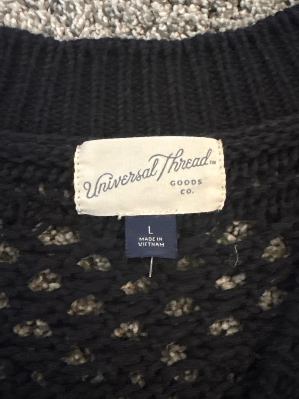Universal threads sweater - Picture 3 of 4